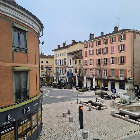 Coeur De Ville Bourgoin-Jallieu Exterior photo